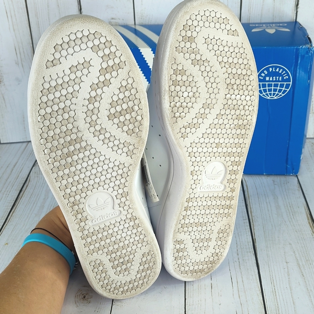 Adidas Original Stan Smith Sneakers - Picture 8 of 12